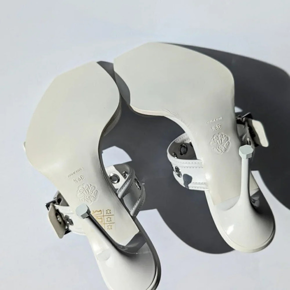 Alexander McQueen Punk Double-Buckle White Leather Sandals Size 39.5 MSRP $1,390 - Picture 7 of 9